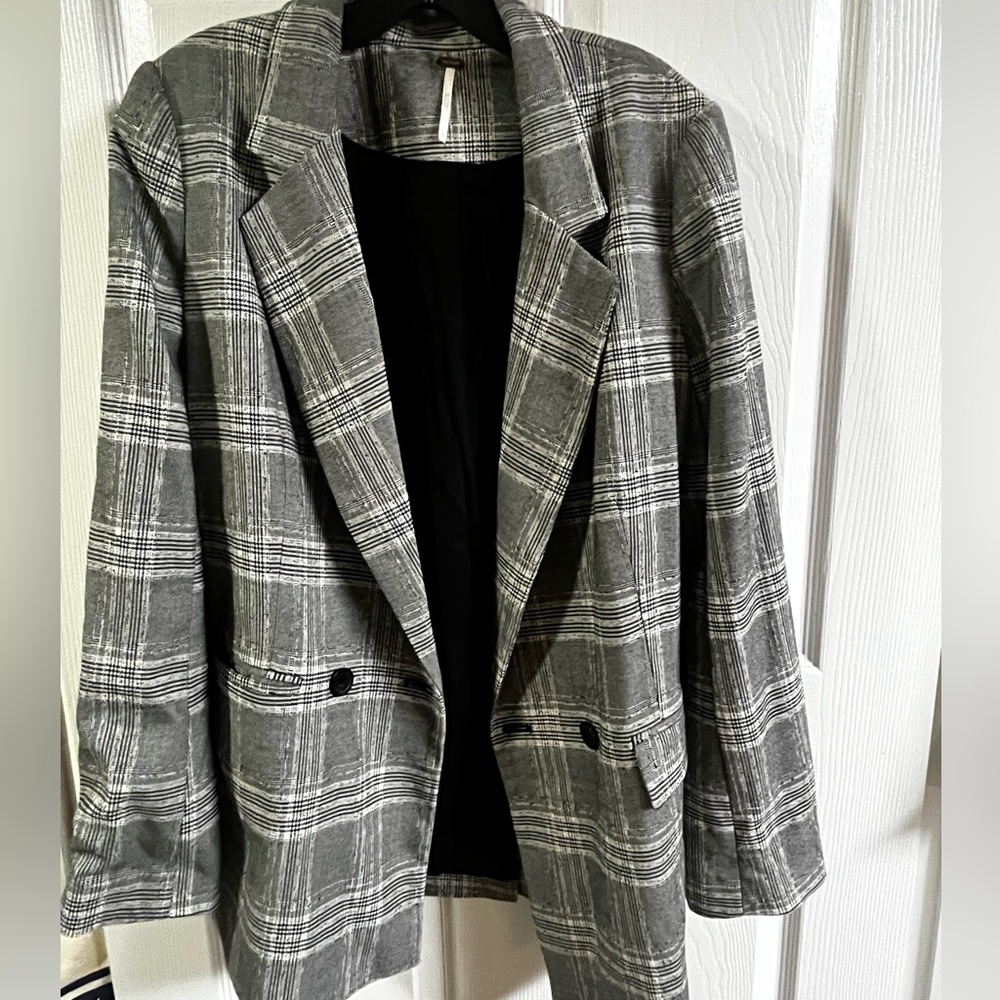 Free people over sized gray plaid blazer size:S